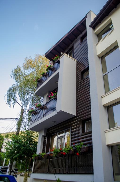 Guest House Dinevi ساباريفا بانيا المظهر الخارجي الصورة