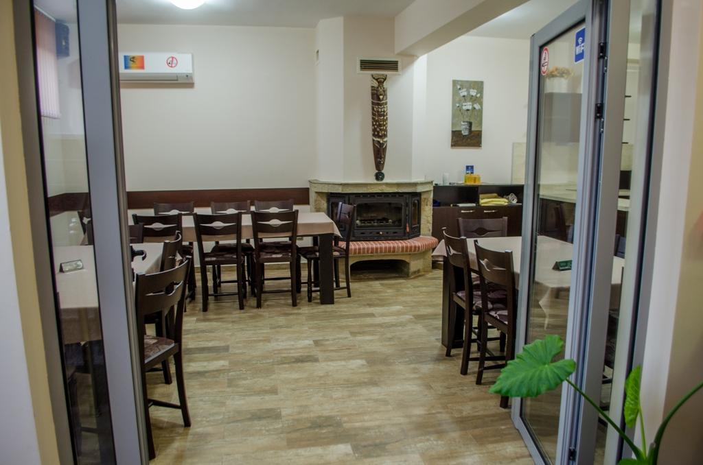 Guest House Dinevi ساباريفا بانيا المظهر الخارجي الصورة