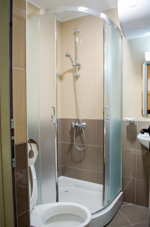 Guest House Dinevi ساباريفا بانيا المظهر الخارجي الصورة