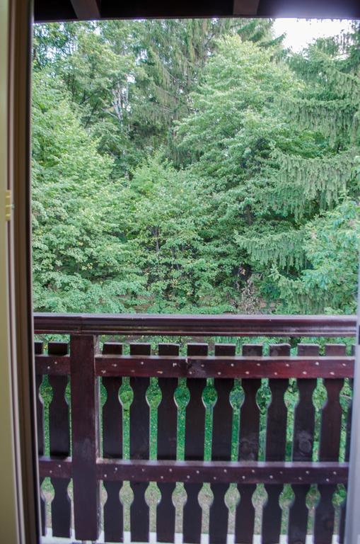 Guest House Dinevi ساباريفا بانيا المظهر الخارجي الصورة